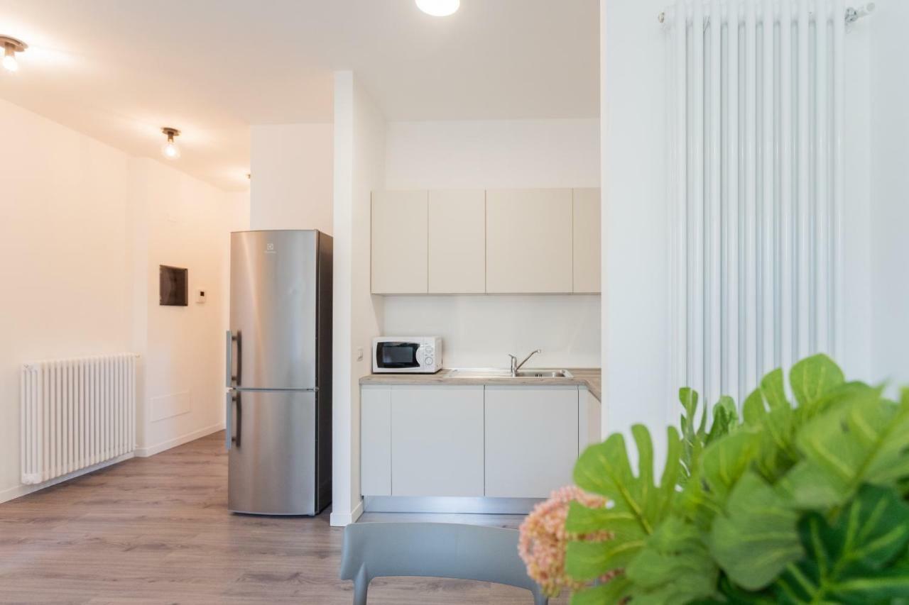 Central & Modern Apartment By Rent All Como Eksteriør billede